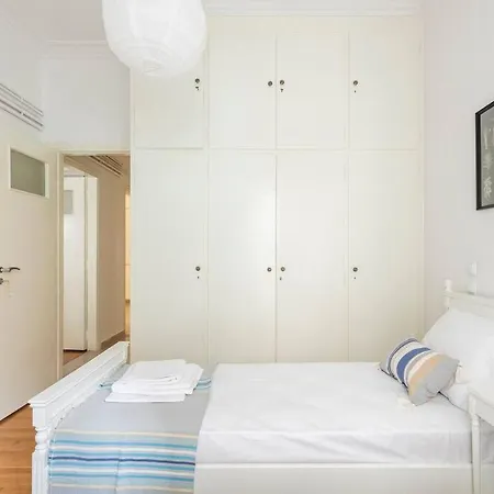 Apartment Truehome Athenian Friends And Family Comfort *