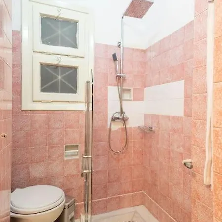 Truehome Athenian Friends And Family Comfort