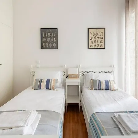 Truehome Athenian Friends And Family Comfort * Athens